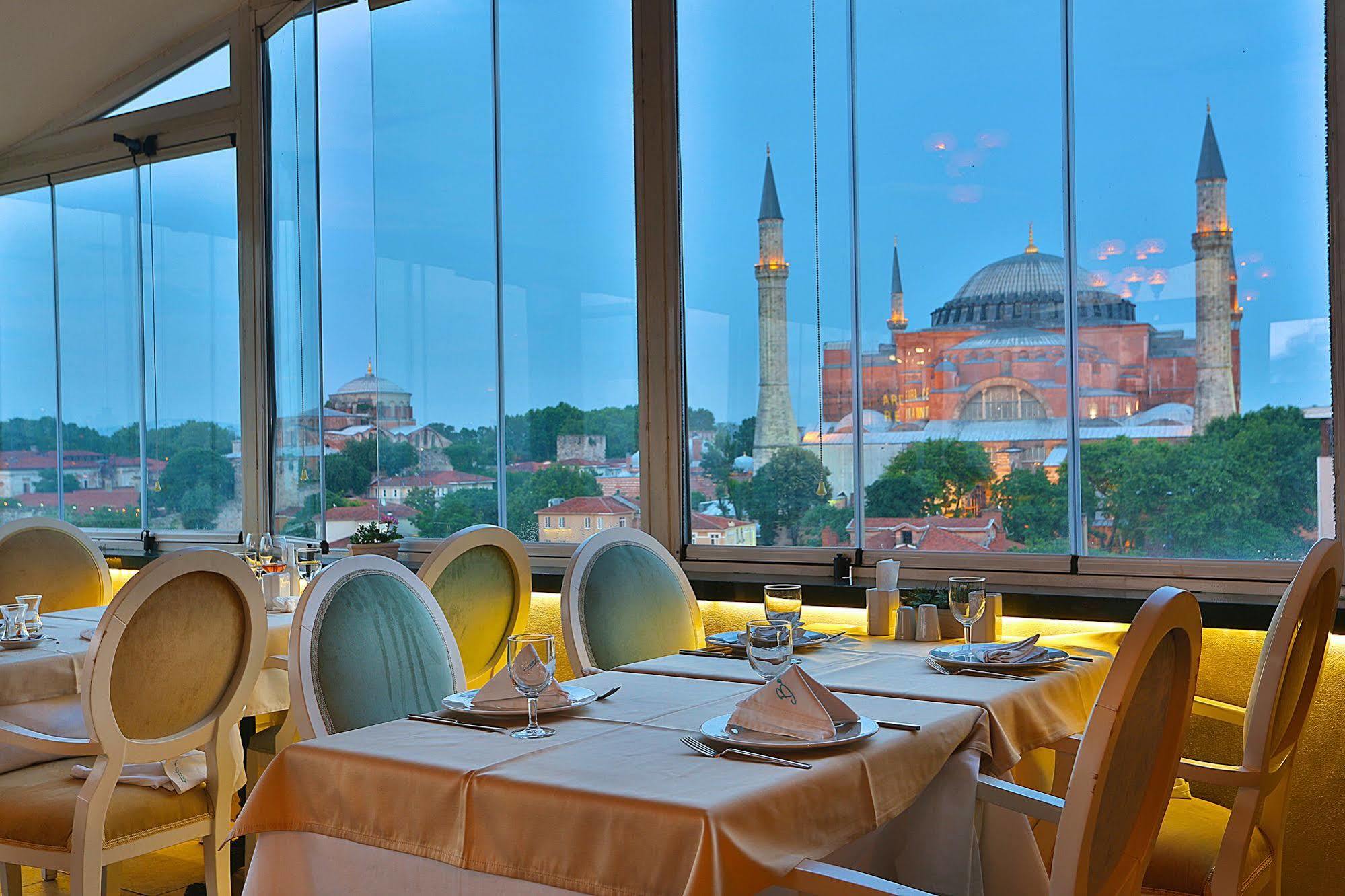 The Istanbul Hotel Dış mekan fotoğraf